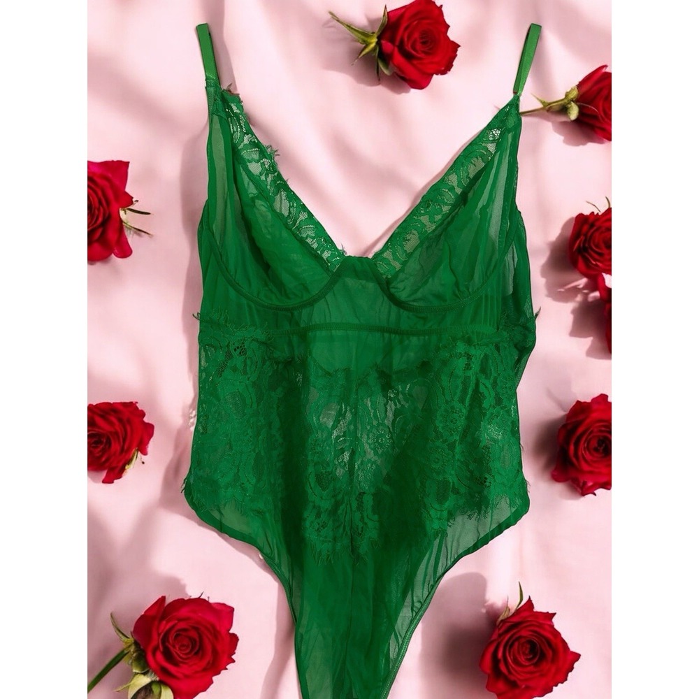 NWT Pretty Little Thing Bodysuit Lingerie Size 18 Bright Green Lace Wire Free